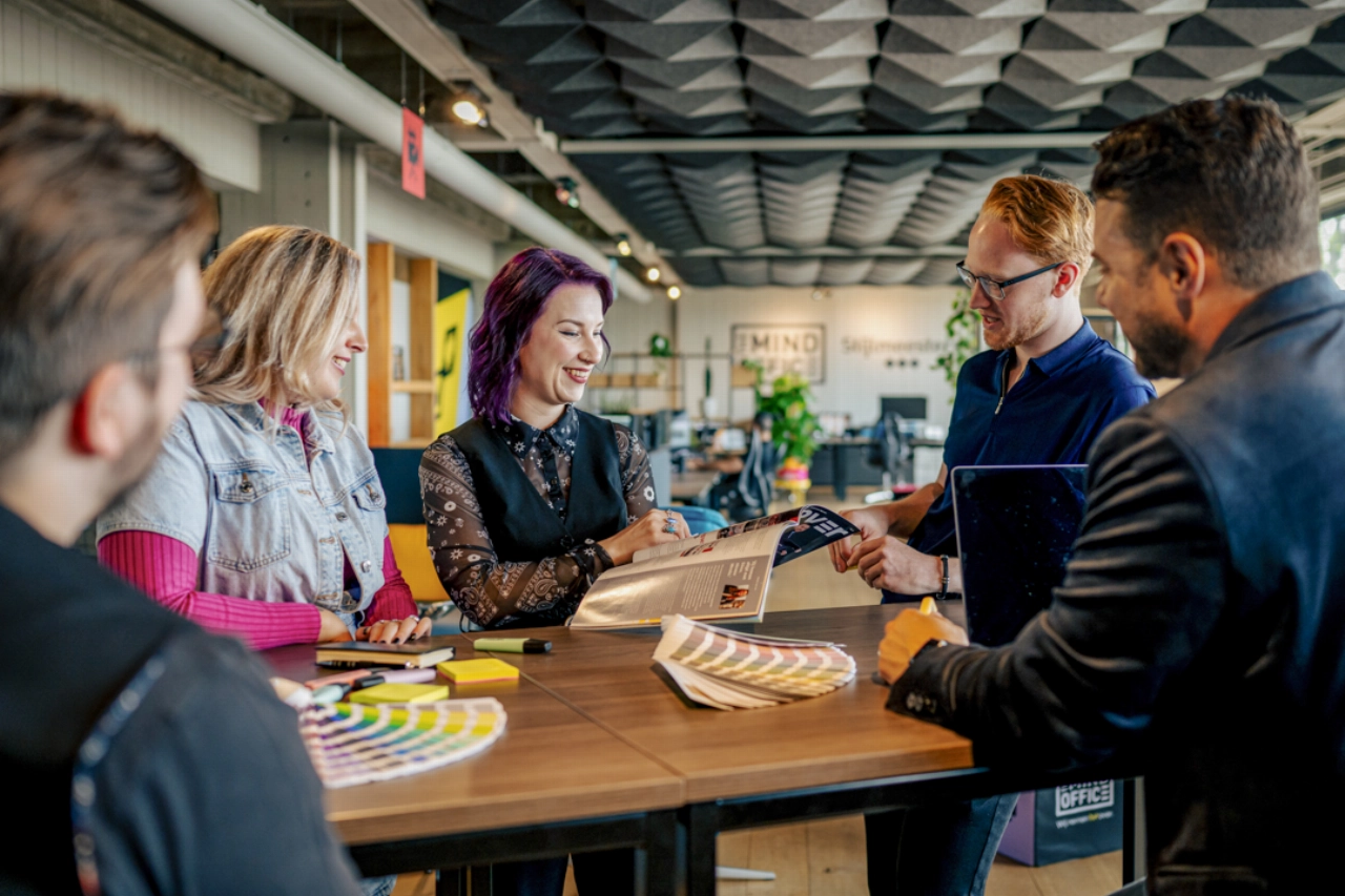 Brainstorm <br>& concepting